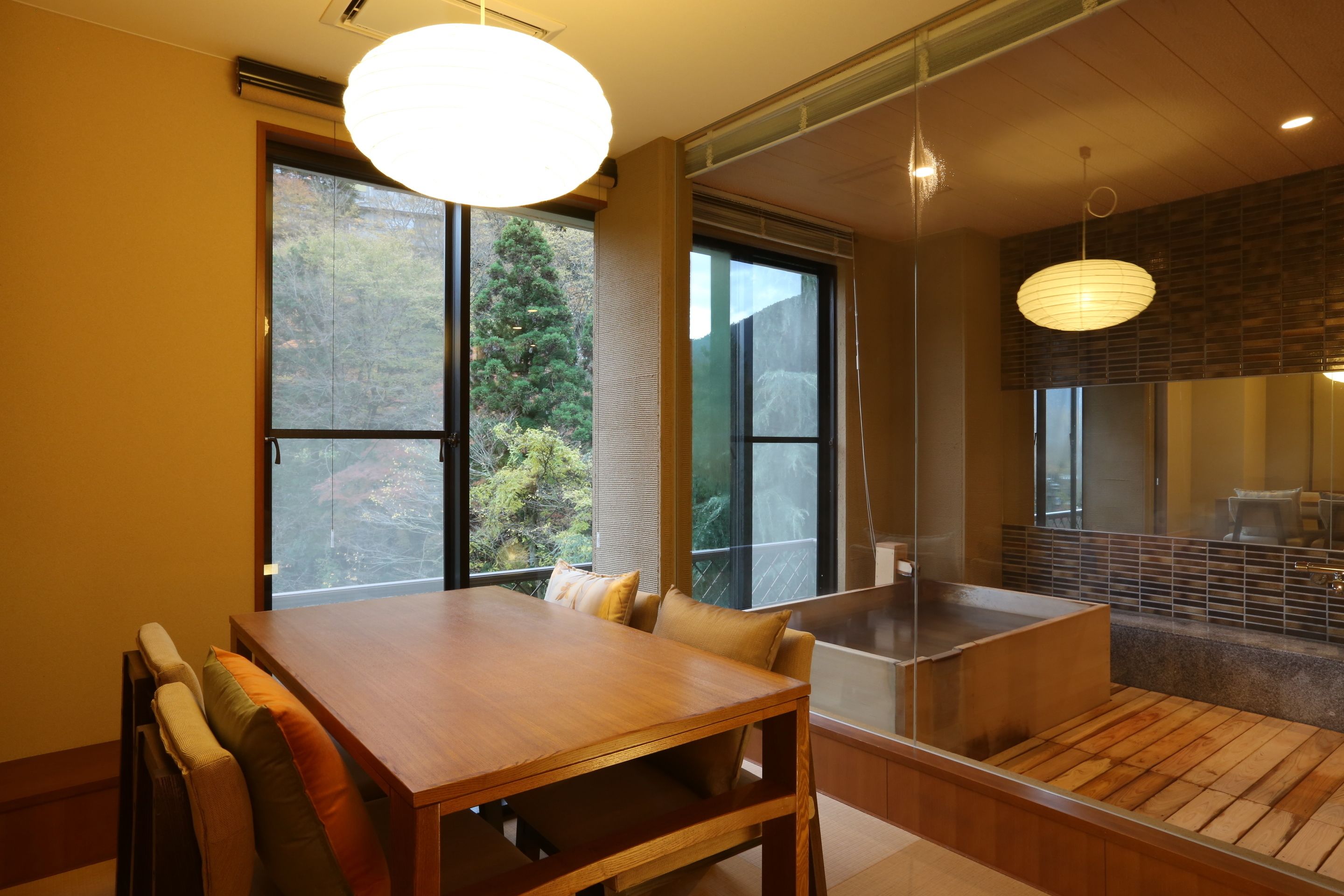 suite, non smoking | 1 bedroom, down duvets, in-room safe, desk