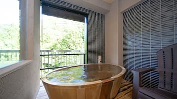 Suite Premium, para no fumadores | Vista del balcón