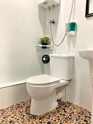 Bathroom - Sydney Hostel (Kowloon)
