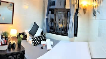 In-room safe, desk, WiFi, bed sheets