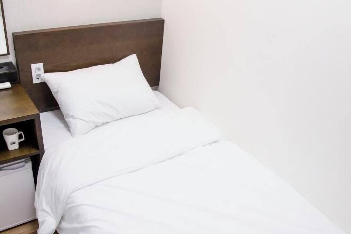 Insonorización, wifi gratis, decoración personalizada y ropa de cama