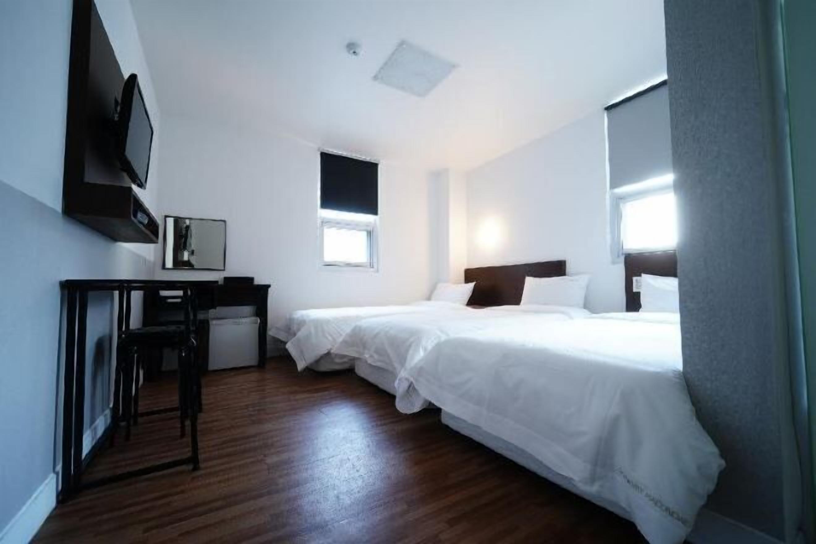 Individually decorated, soundproofing, free WiFi, bed sheets