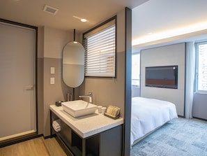 Family Twin Room, Non Smoking | Room amenity
