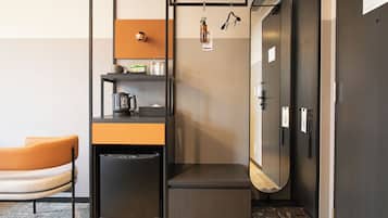 Kahden hengen perhehuone (kaksi sänkyä), tupakointi kielletty | Oleskelualue | 42–senttinen LED-televisio, jossa digitaalikanavat