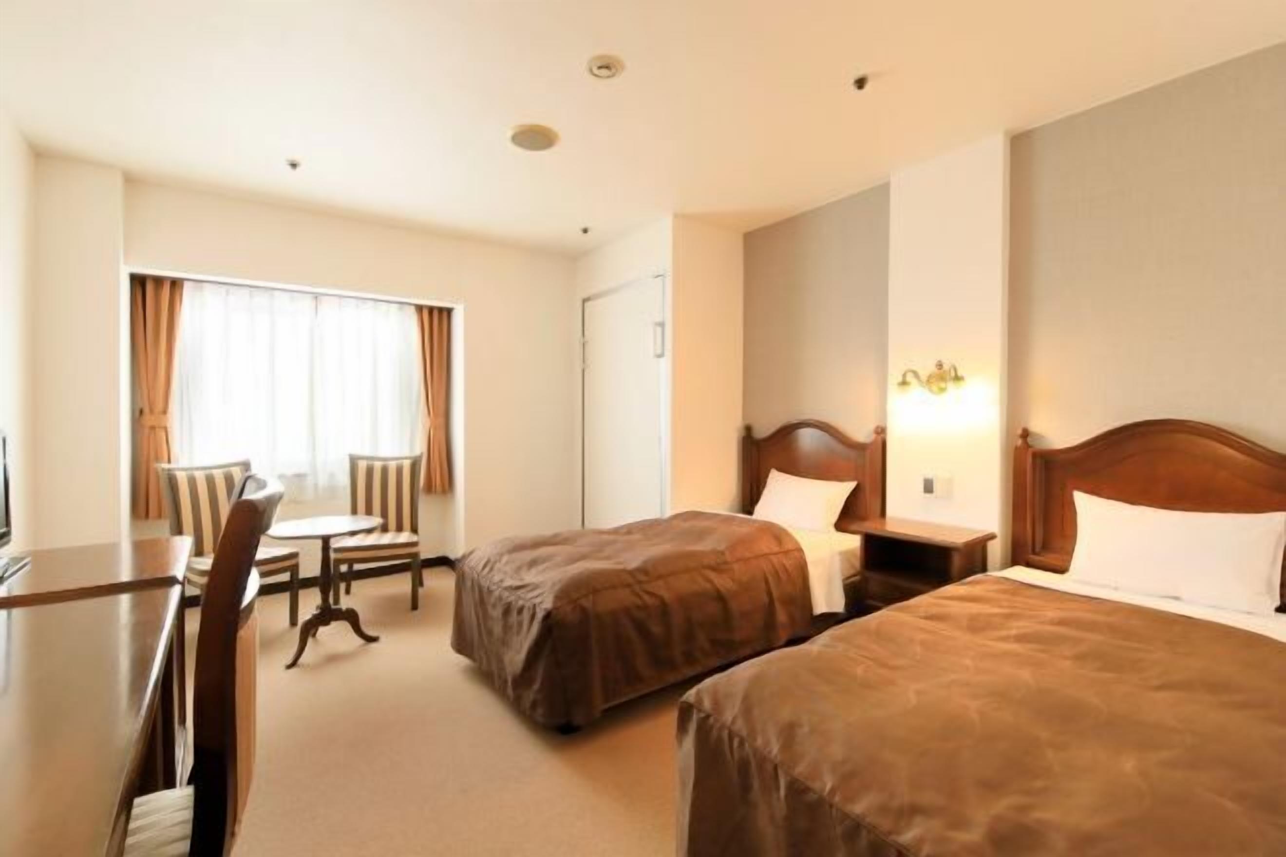 Desk, blackout drapes, iron/ironing board, free WiFi