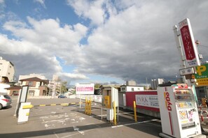 Self parking (JPY 500 per night)