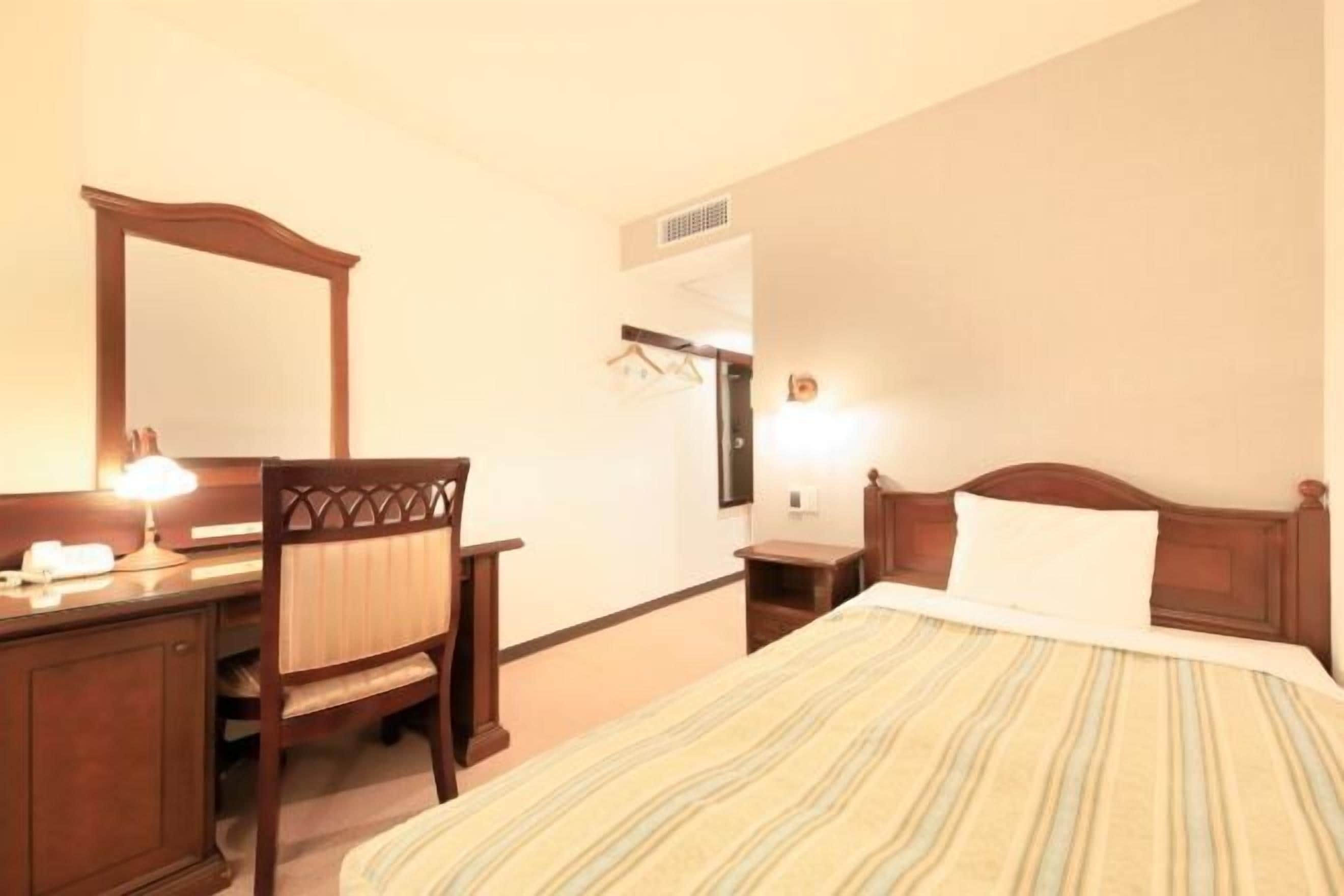 Desk, blackout drapes, iron/ironing board, free WiFi