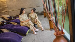 Couples treatment room(s), sauna, steam room, body treatments - The Orchard Resort & Spa Melaka (Alor Gajah)