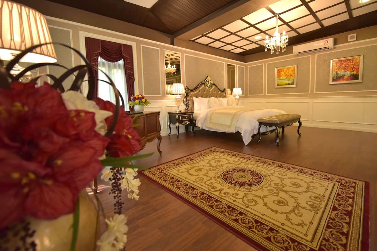 Garden Villa with Bathtub | 1 bedroom, premium bedding, minibar, in-room safe