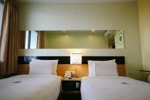 Go Hotels Iloilo