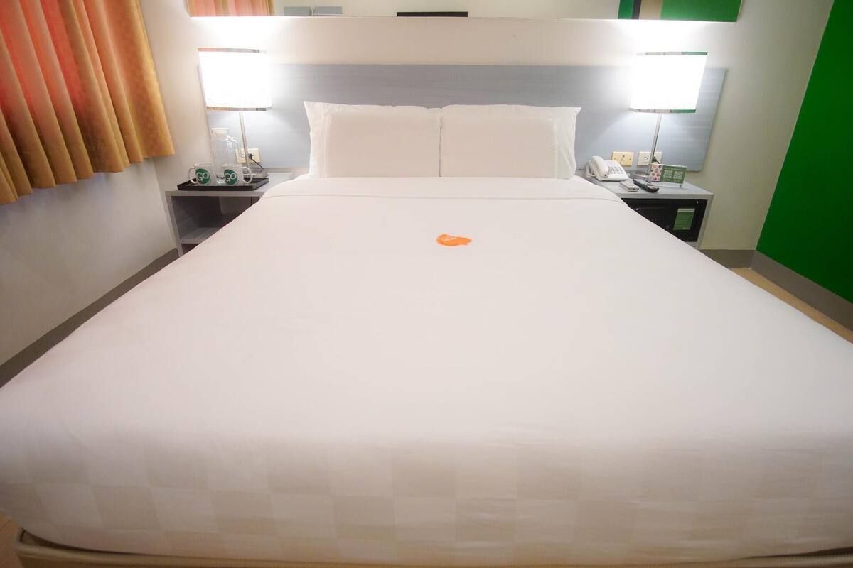 In-room safe, desk, laptop workspace, iron/ironing board (on request)