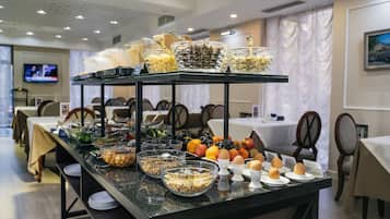 Petit déjeuner buffet compris tous les jours