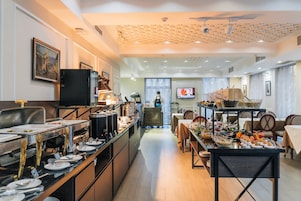 Desayuno buffet incluido todos los días