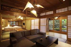Executive Suite, Non Smoking | In-room safe, blackout drapes, free WiFi, bed sheets - Fuji Onsenji Yumedono (Fujikawaguchiko)