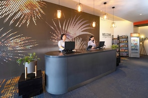 Reception - Go Hotels Plus Mandaluyong (Mandaluyong)