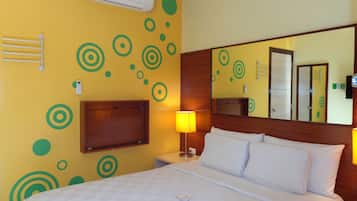 In-room safe, desk, laptop workspace, free WiFi