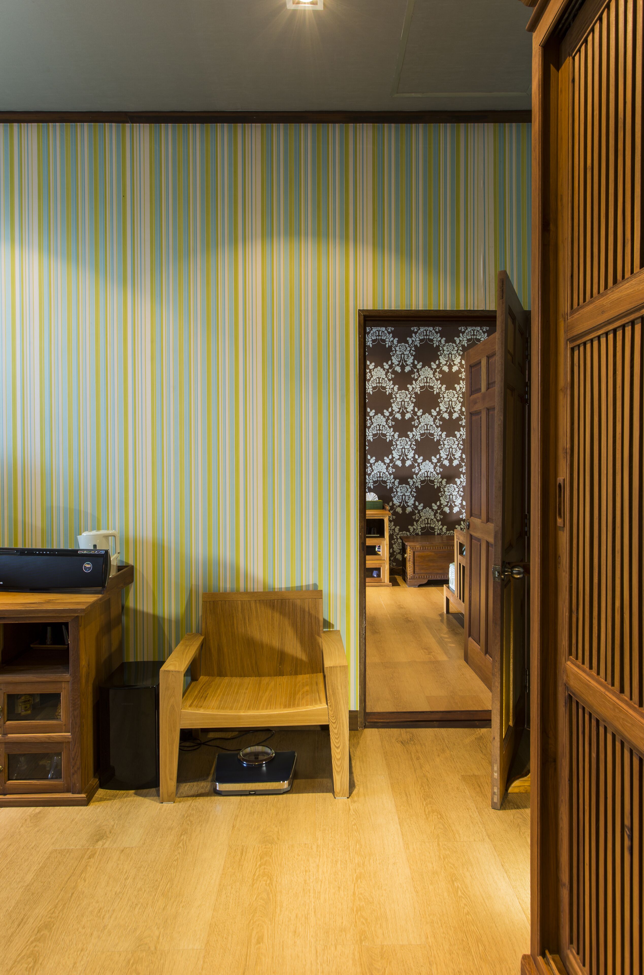 family room, 2 bedrooms | 1 bedroom, egyptian cotton sheets, premium bedding, tempur-pedic beds