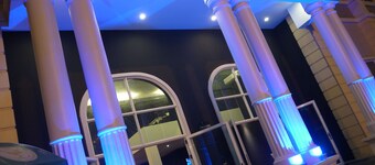 K9 Riverside Hotel