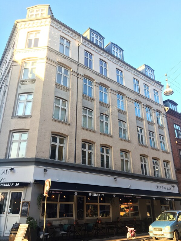 Mặt tiền nơi lưu trú