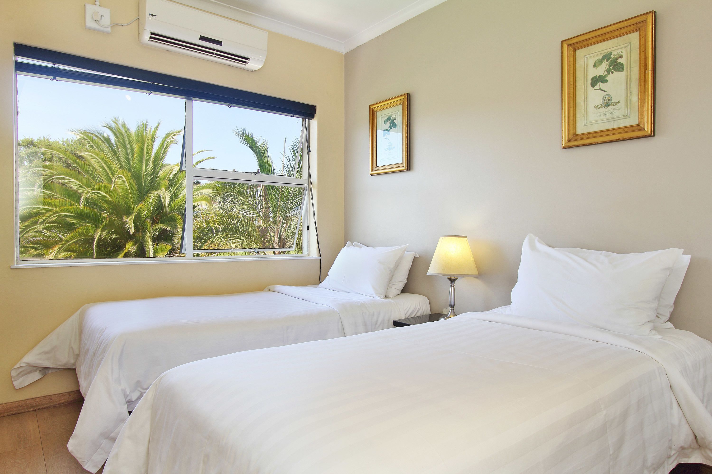 apartment, 2 bedrooms | in-room safe, desk, free wifi