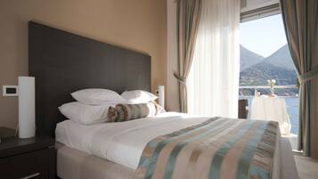 Executive Room, Balcony, Pool View | Premium bedding, minibar, in-room safe, individually decorated