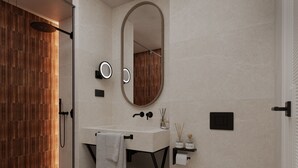 Kombinasi shower/bathtub dan perlengkapan mandi gratis