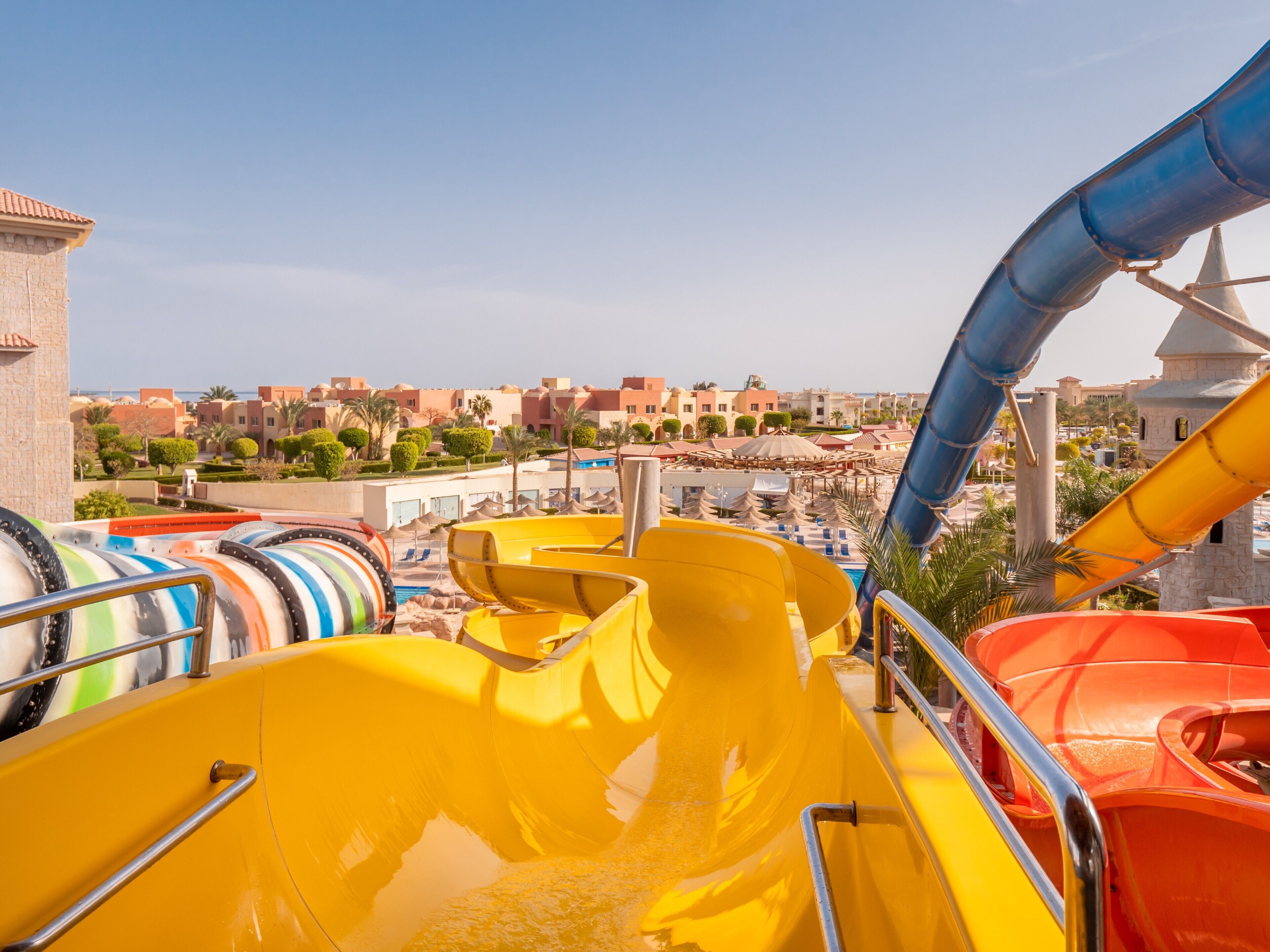 3 outdoor pools, pool umbrellas, pool loungers