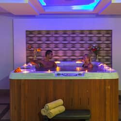 Indoor spa tub