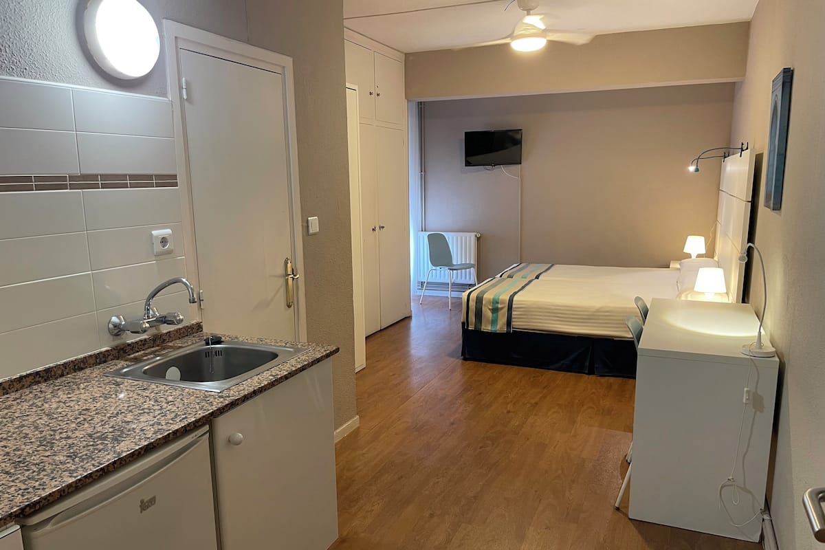 1 bedroom, individually furnished, blackout curtains, free WiFi