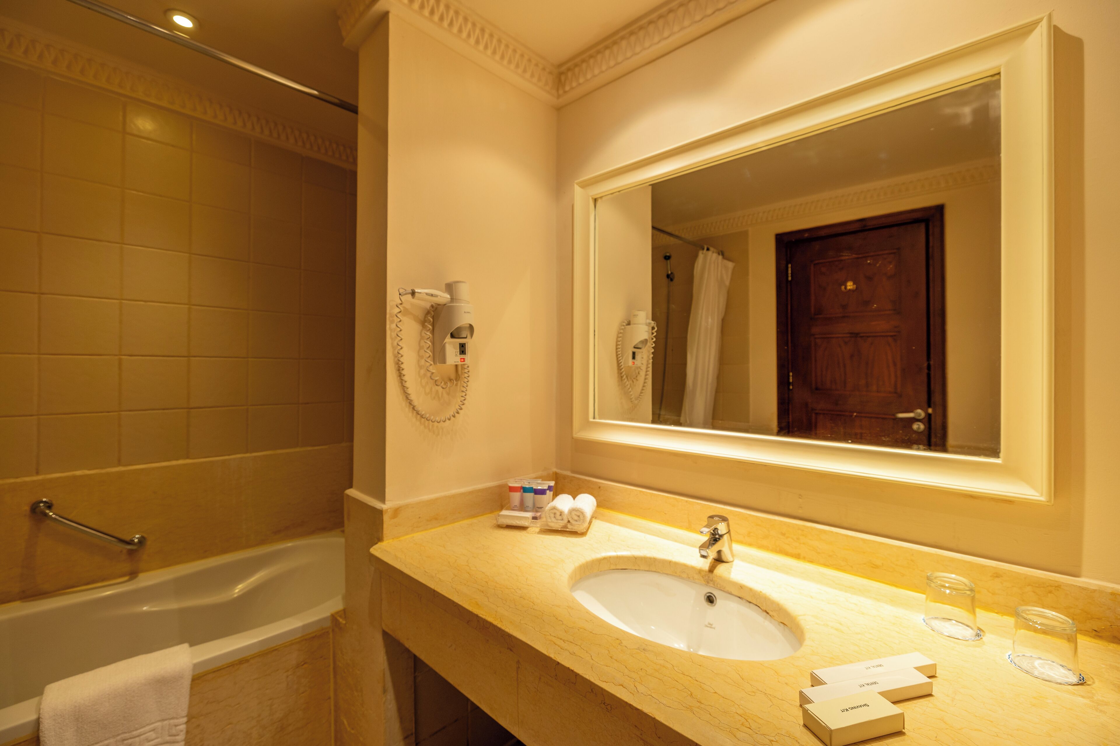 Photo - Continental Plaza Beach Resort