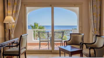 1 bedroom, premium bedding, minibar, in-room safe