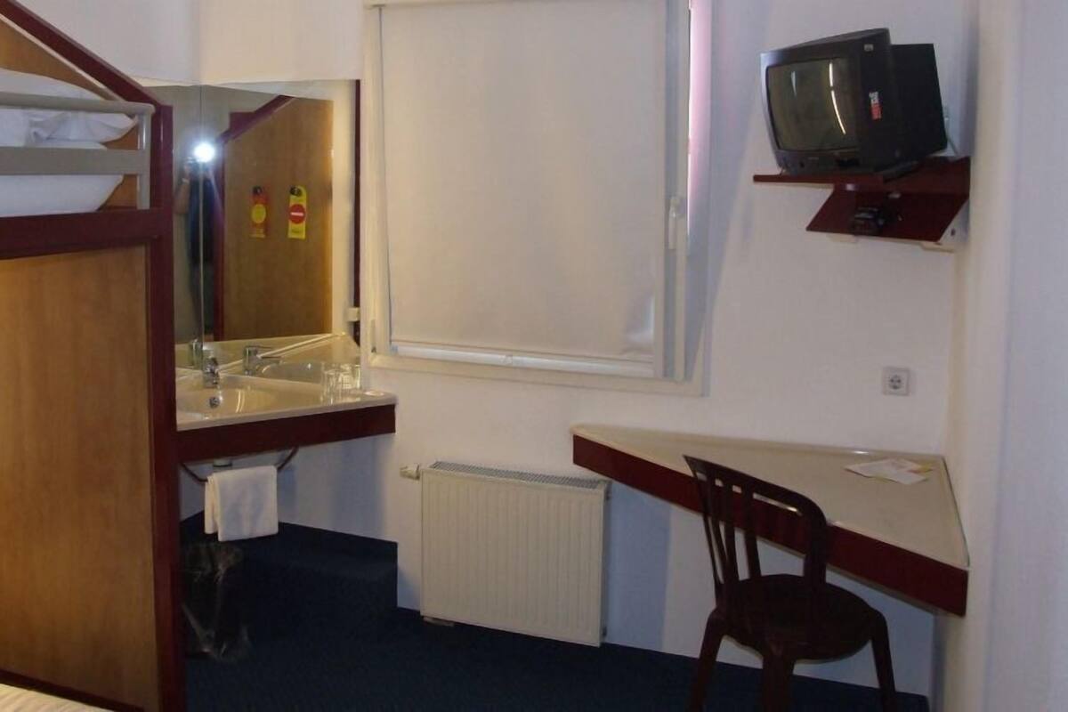 Standard Room | Soundproofing, WiFi (free), bed sheets