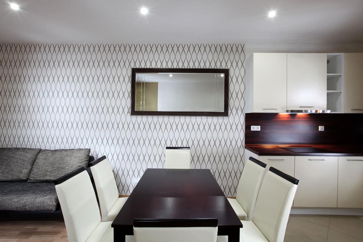 Superior Apartment, 2 Bedrooms (With Private Parking) | In-room dining