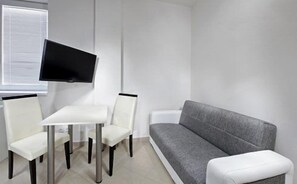 Studio (With Private Parking) | Living area - Apartments Kopecna (Brno)