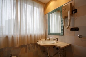 Suite | Bathroom