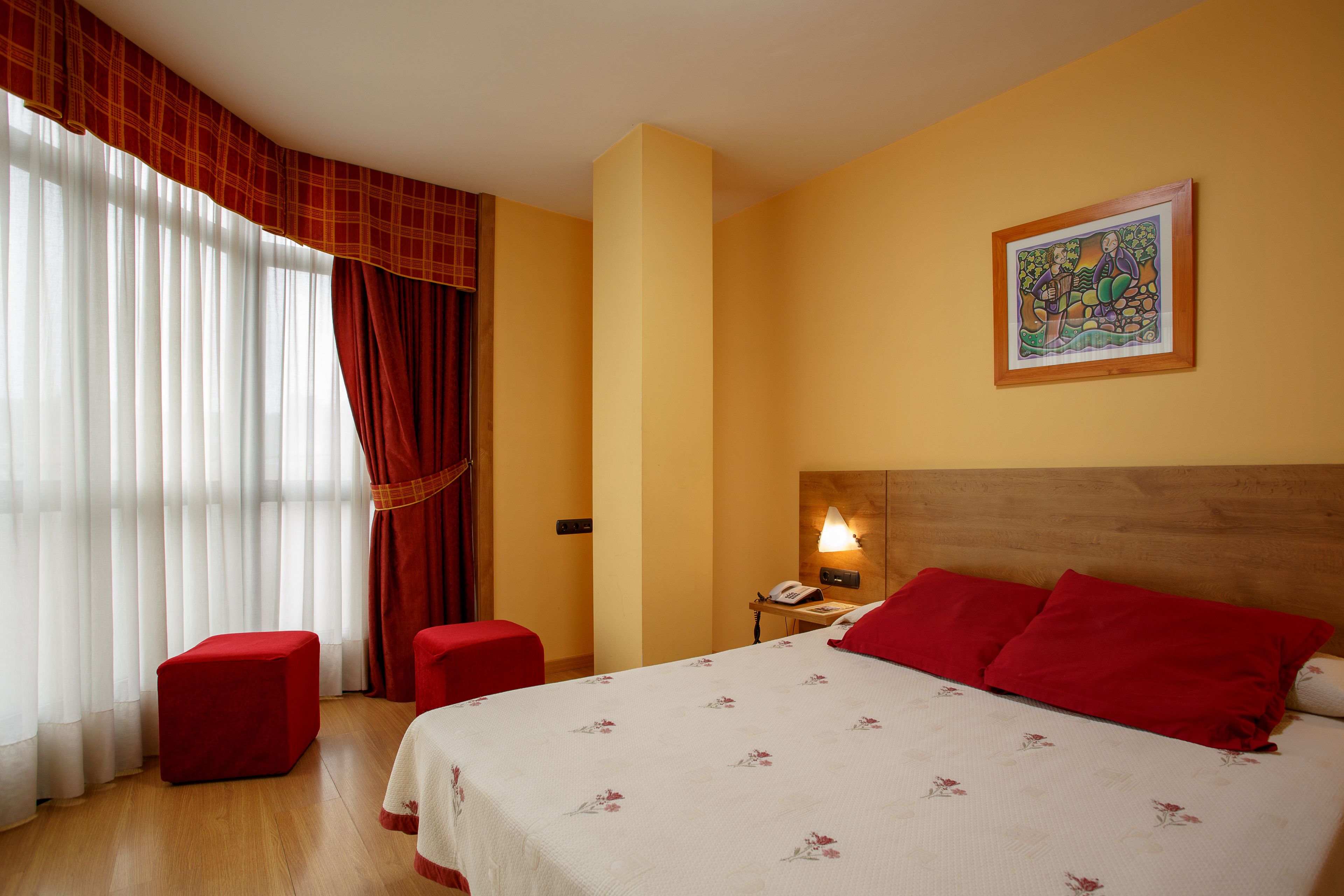 suite | in-room safe, blackout curtains, soundproofing, iron/ironing board