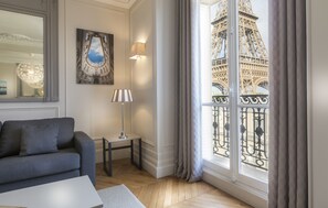Superior Apartment, 3 Bedrooms, City View | View from room - Résidence Charles Floquet (Paris)