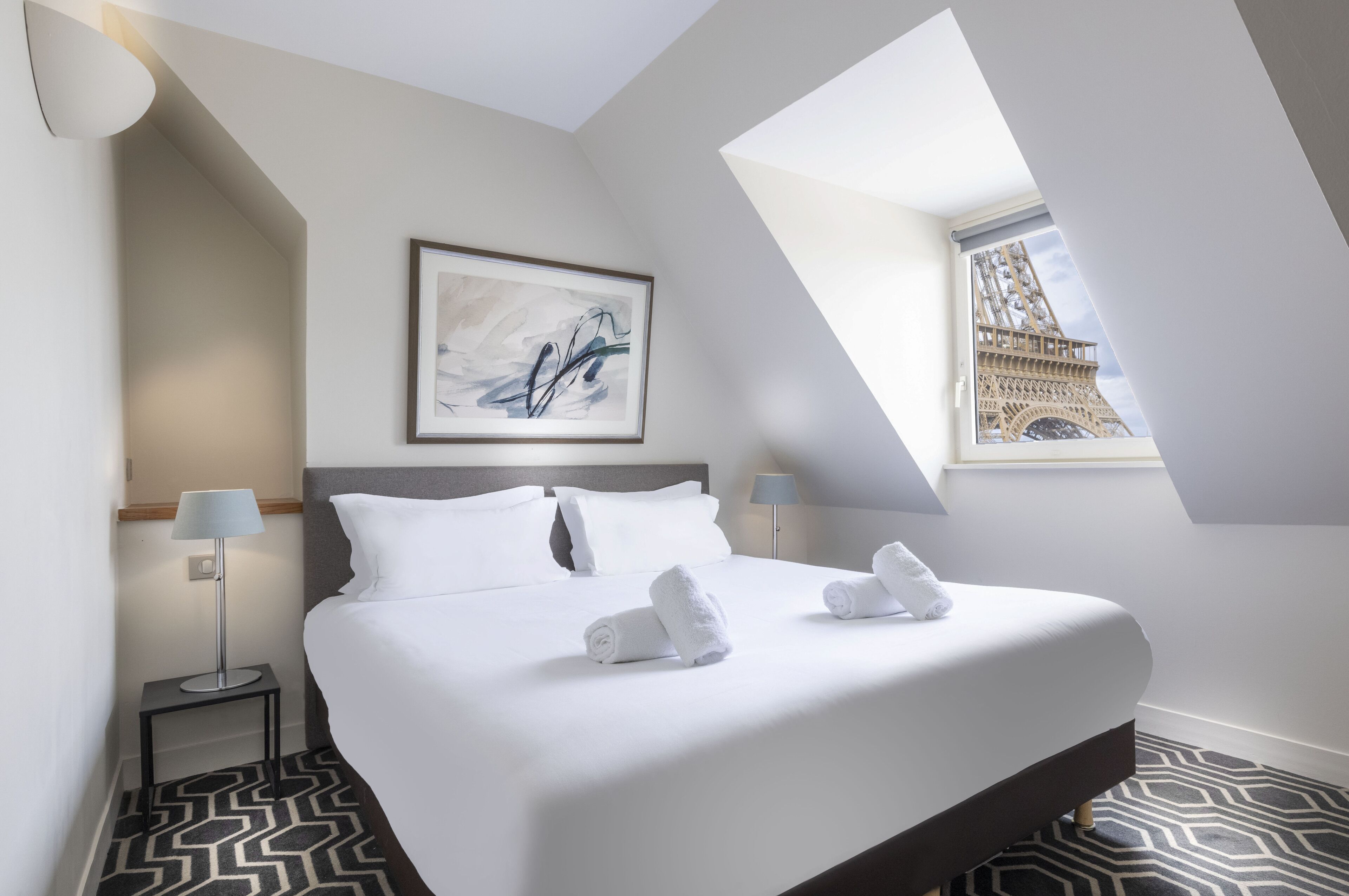 Duplex, 3 Bedrooms (Tour Eiffel) | Premium bedding, in-room safe, desk, soundproofing