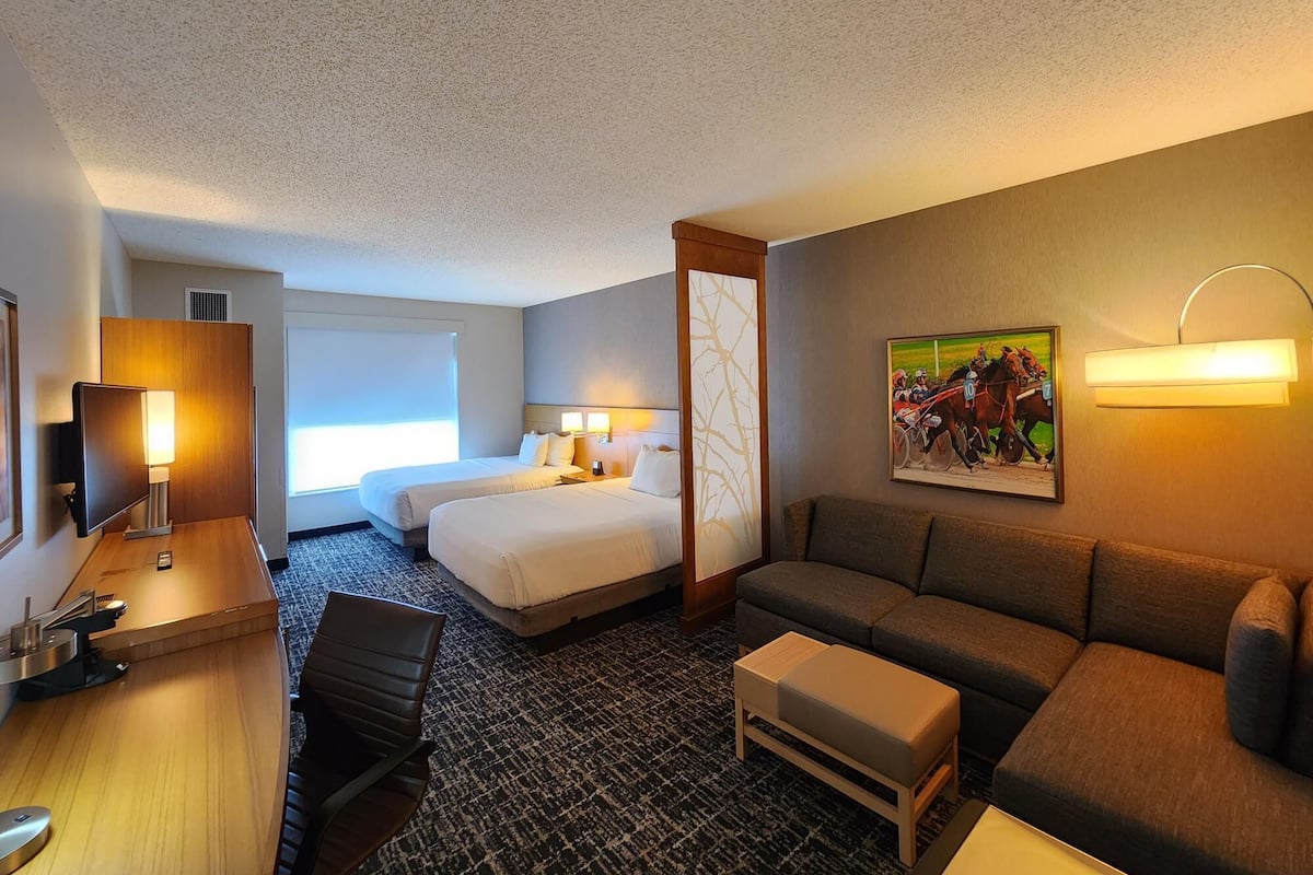 Room 2 Queen Beds | Premium bedding, iron/ironing board, free WiFi, bed sheets