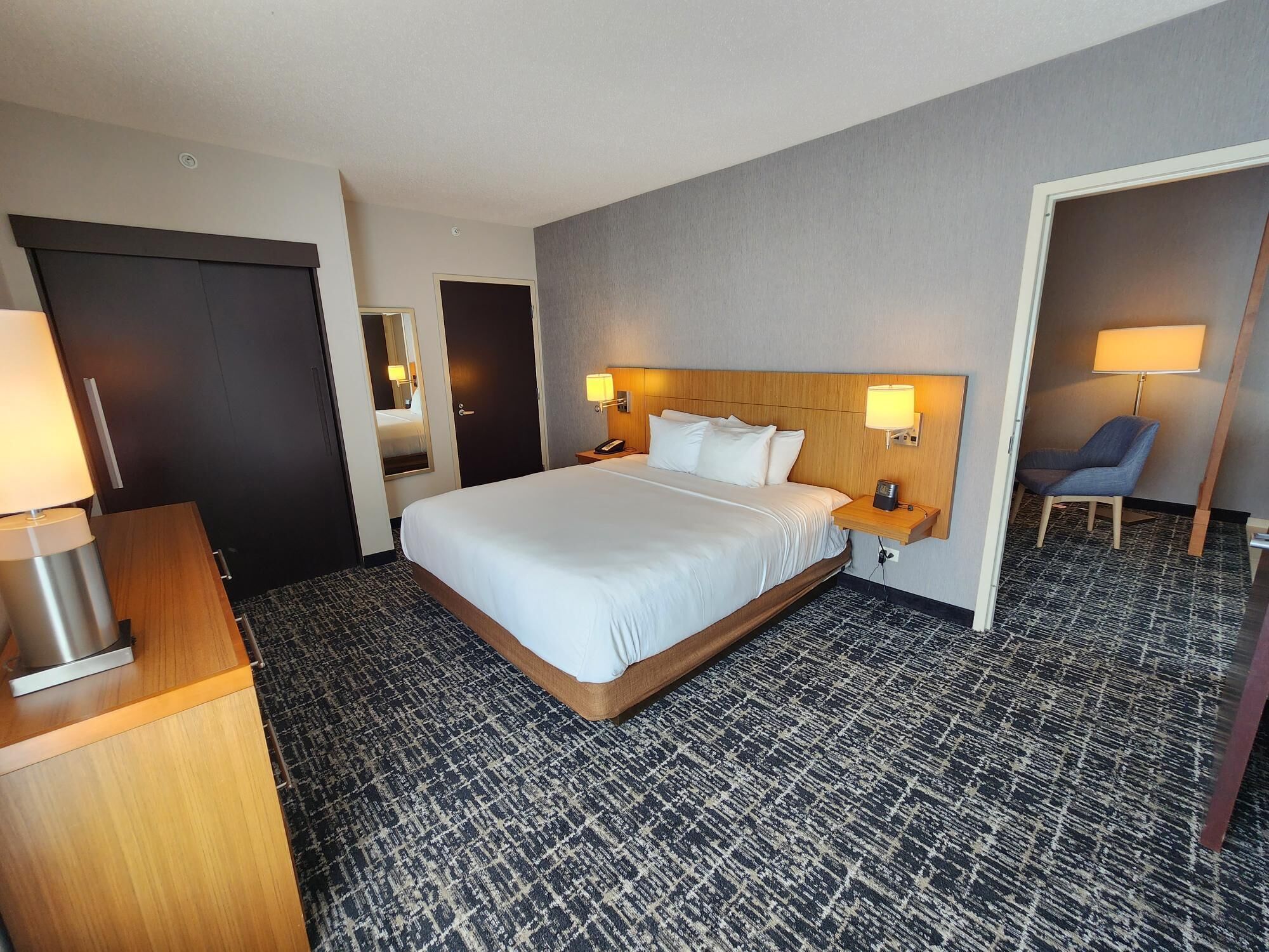 suite, 1 king bed | premium bedding, iron/ironing board, free wifi, bed sheets