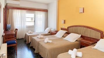 Coffres-forts dans les chambres, lits bébé (en supplément)