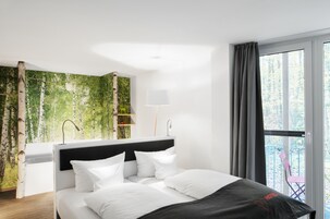 Suite, Balcony | Premium bedding, down comforters, free minibar, in-room safe