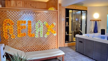 Sauna, bain Ă remous, hammam, massages des tissus profonds
