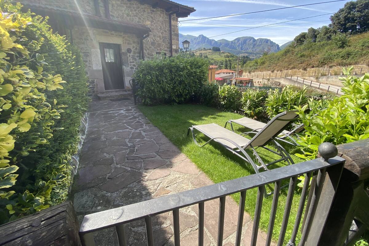 Estudio económico, 1 cama matrimonial y sofá cama | Terraza o patio