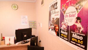 Reception - Yakorea Hostel Hongdae (Seoul)