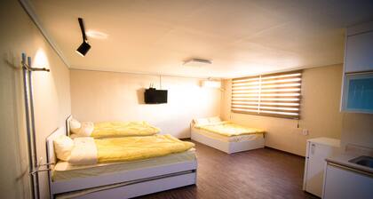 Yakorea Hostel Hongdae