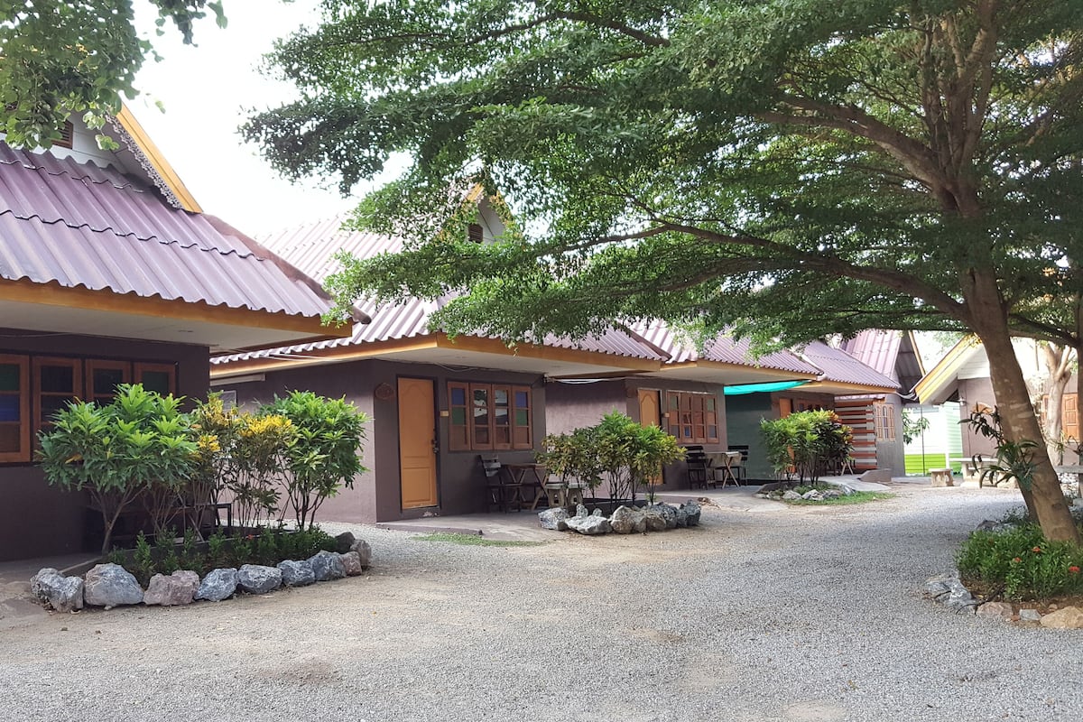 Quadruple Room (4 Adults) | Wifi gratis y ropa de cama