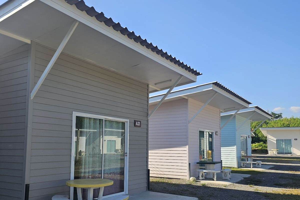 Double Room with Garden View | Free WiFi, bed sheets