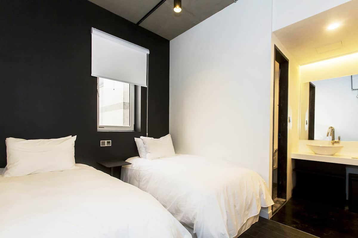 Camera Standard con 2 letti singoli | Biancheria da letto di alta qualità, copriletto in piuma