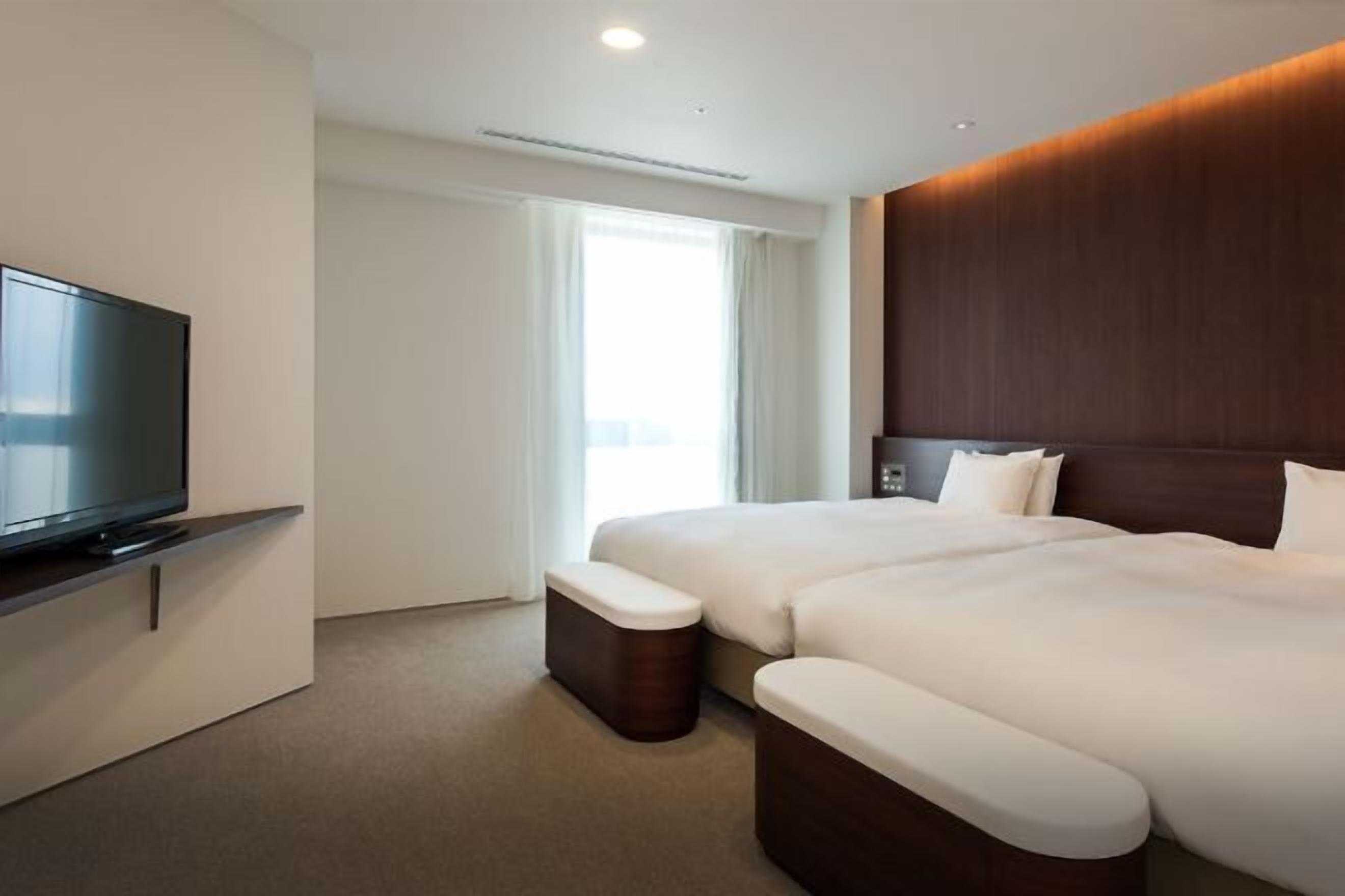 Down comforters, desk, soundproofing, free WiFi